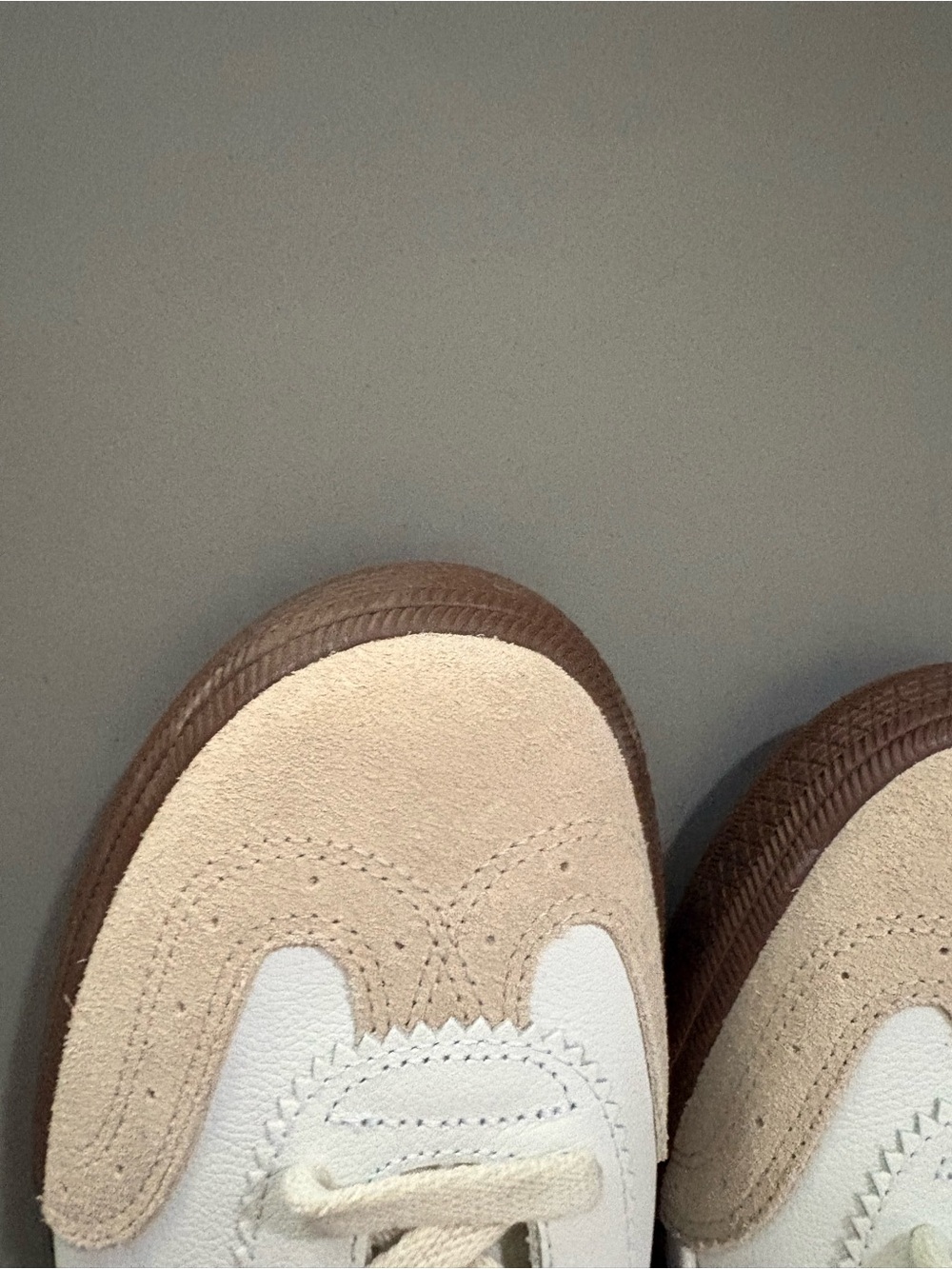 VEJA V-10 men 11 NEW - Picture 2 of 8